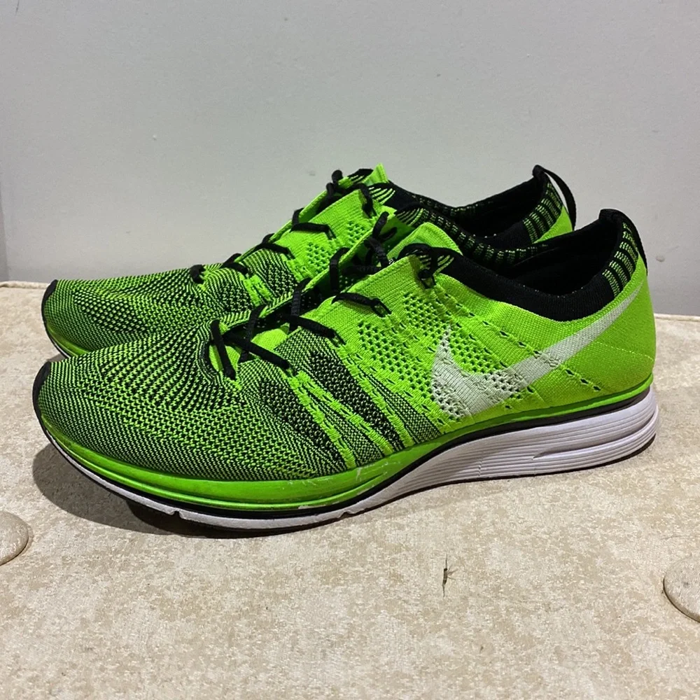Nike Flyknit Trainer+ Electric Green Sneakers Size 10